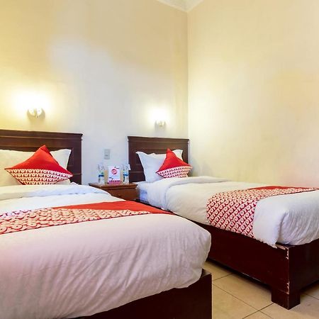 Oyo 1030 Hotel Bumi Asih Medan Extérieur photo