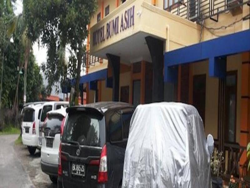 Oyo 1030 Hotel Bumi Asih Medan Extérieur photo