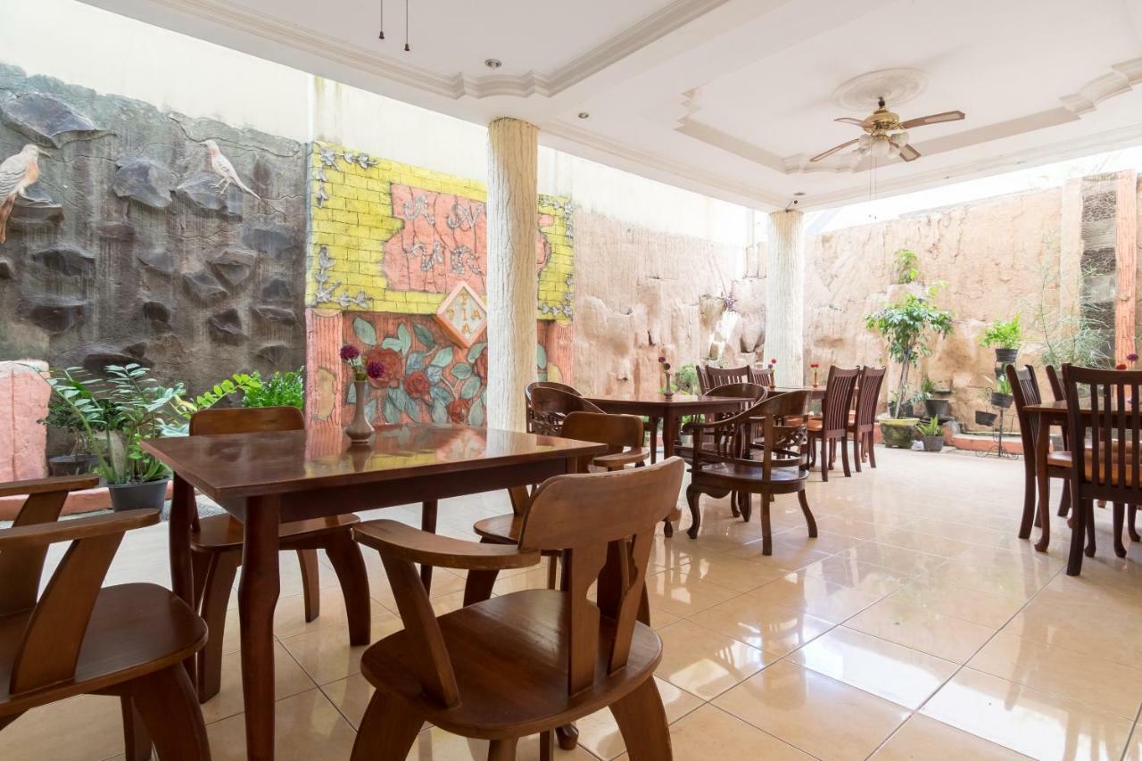 Oyo 1030 Hotel Bumi Asih Medan Extérieur photo