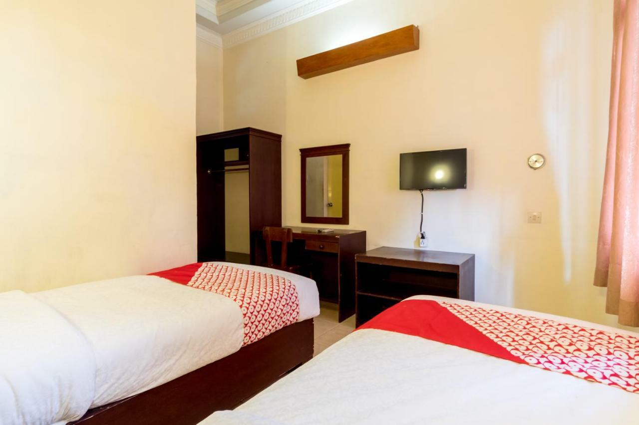 Oyo 1030 Hotel Bumi Asih Medan Extérieur photo