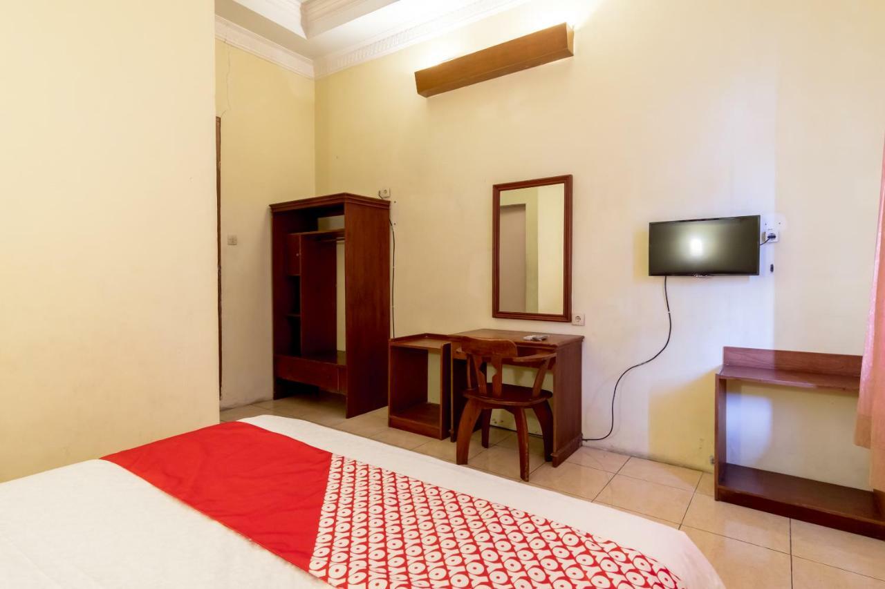 Oyo 1030 Hotel Bumi Asih Medan Extérieur photo