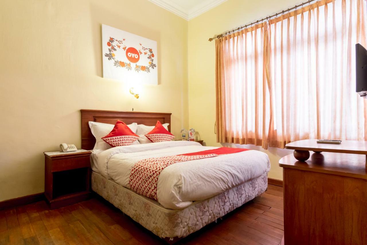 Oyo 1030 Hotel Bumi Asih Medan Extérieur photo