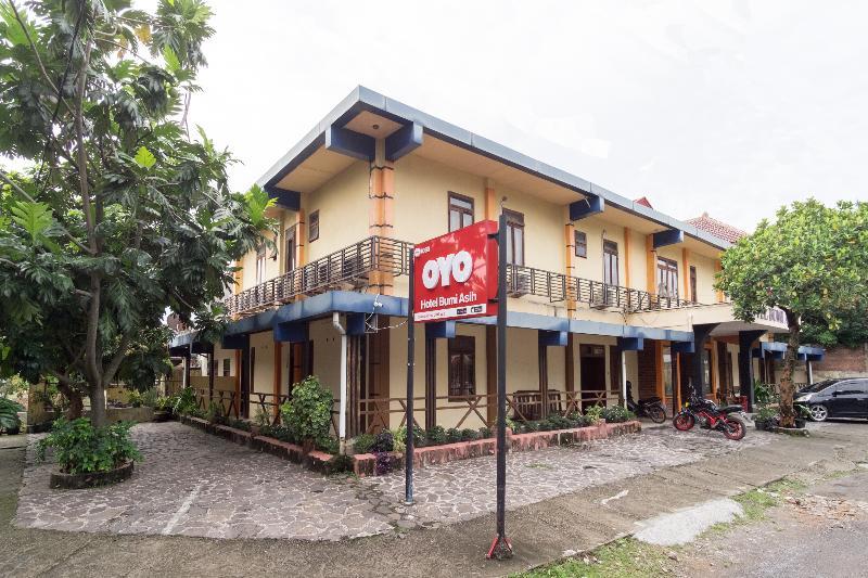 Oyo 1030 Hotel Bumi Asih Medan Extérieur photo